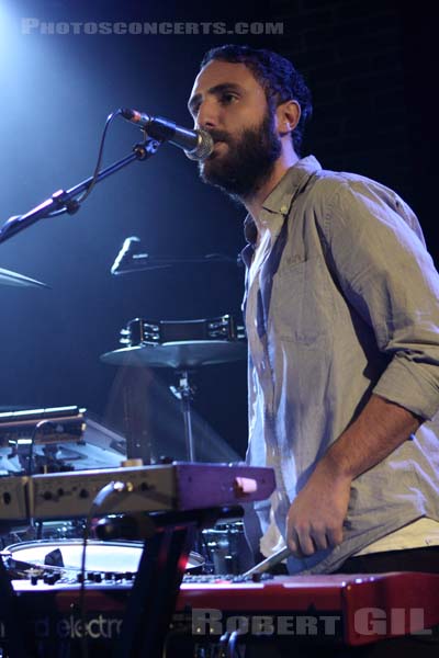 LOCAL NATIVES - 2009-10-15 - PARIS - La Maroquinerie - 